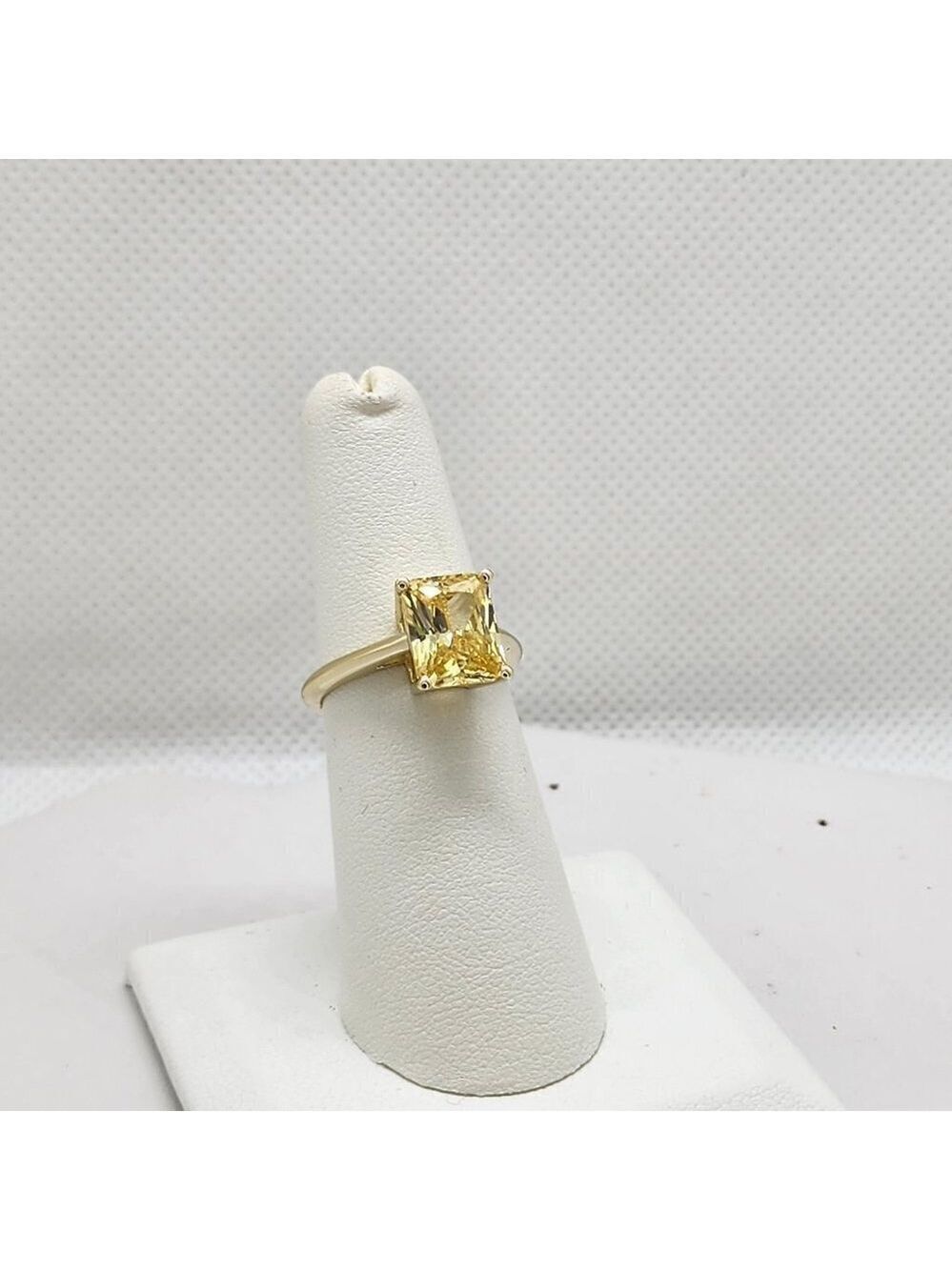 Brand New Sterling Silver 925 Yellow Gemstone Ring